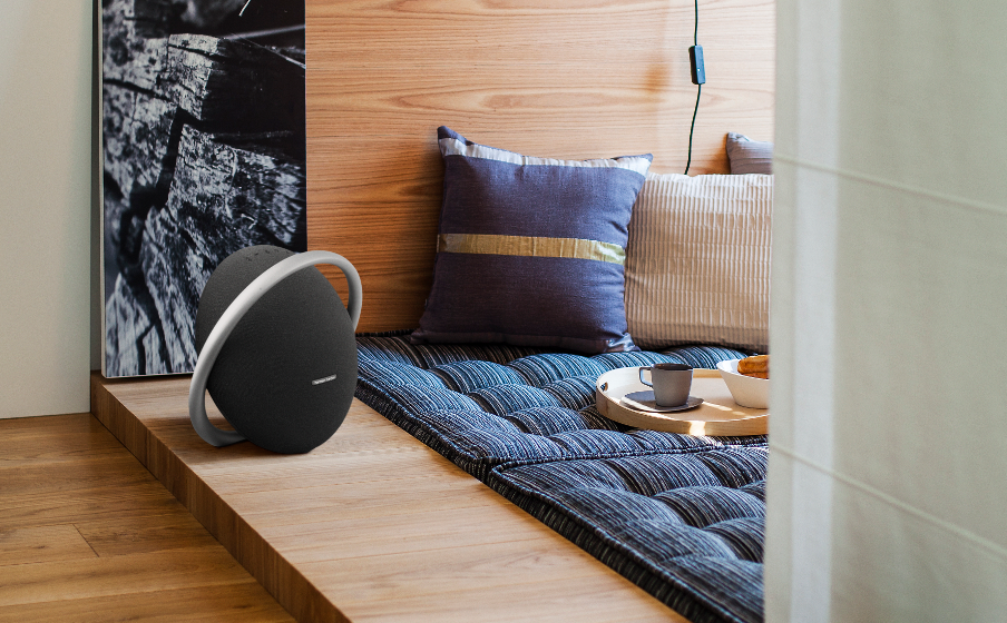 Onyx-Style Premium Studio Speaker  (80% OFF)