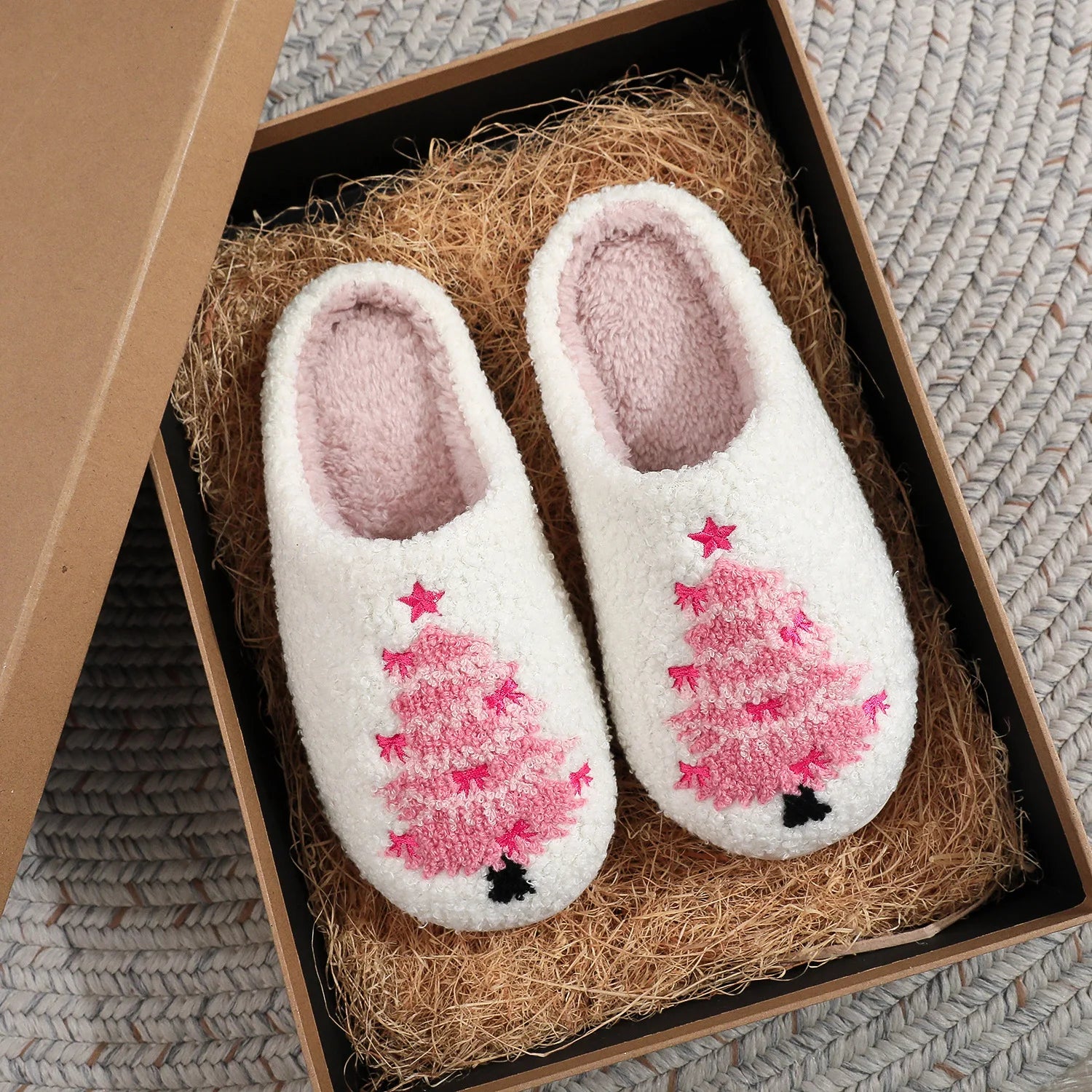 GL™ Women's Pink Cozy Christmas Slippers